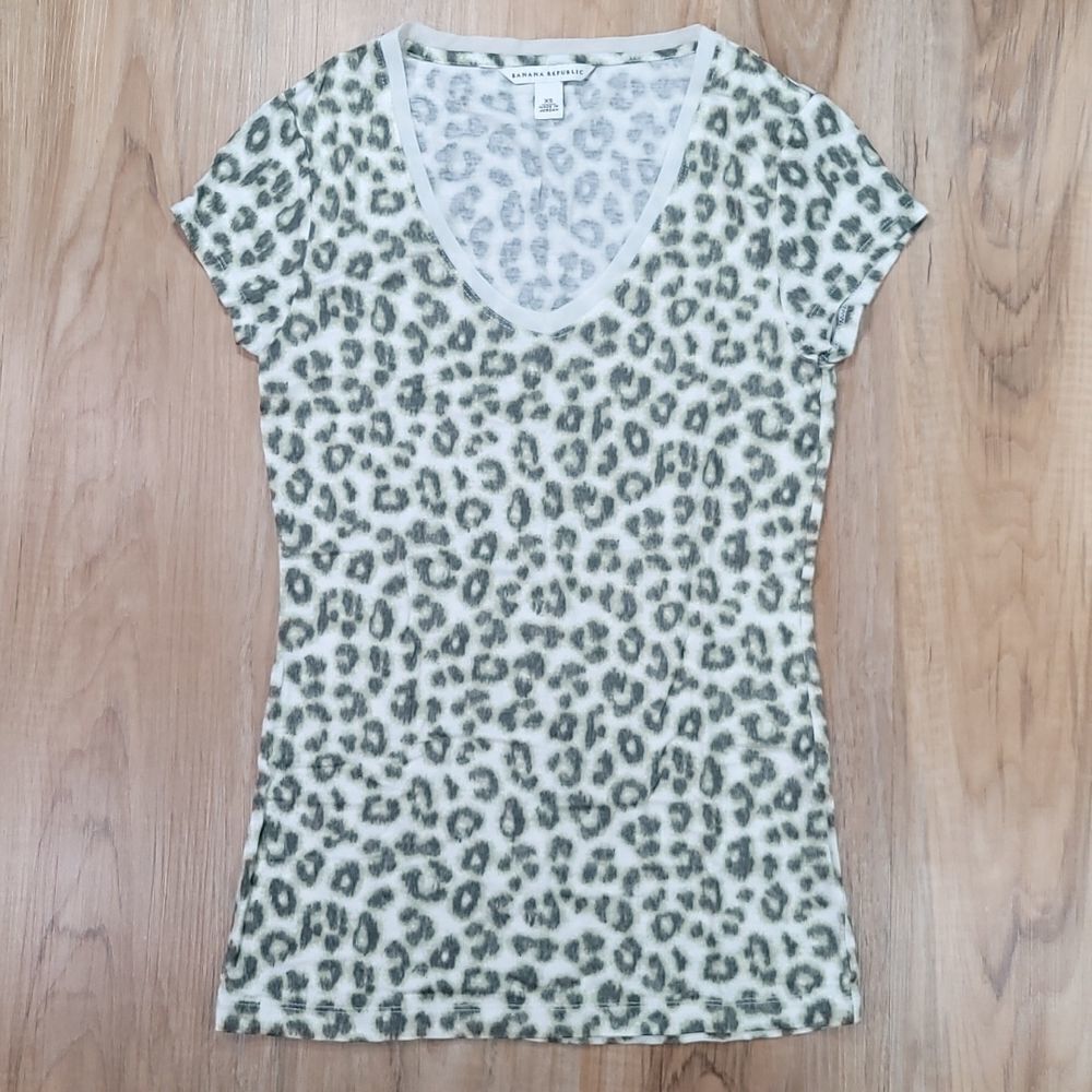 🔺️Banana Republic Cream Animal Print Cap Sleeve Top XSmall
